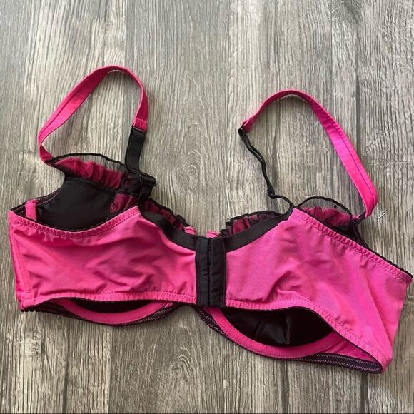 Cacique Hot Pink Satin Ruffle Frill Underwire Bra 42DD - Picture 4 of 7